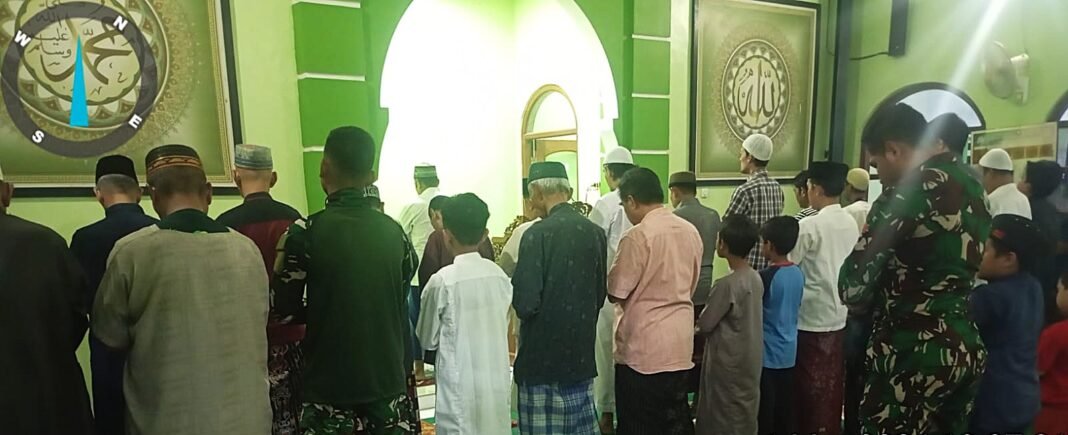 Kebersamaan TNI dan Warga: Shalat Tarawih Berjamaah di TMMD Ke-127 Depok