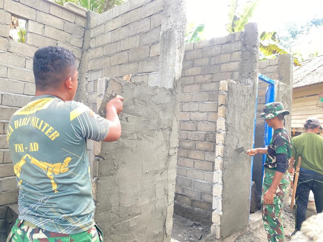 Pembangunan MCK di Desa Oyom Berjalan Lancar oleh Satgas TMMD ke-127