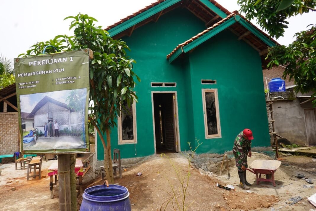 Progres Pembangunan RTLH: Penimbunan Tanah di Rumah Bapak Khoirul Anwar
