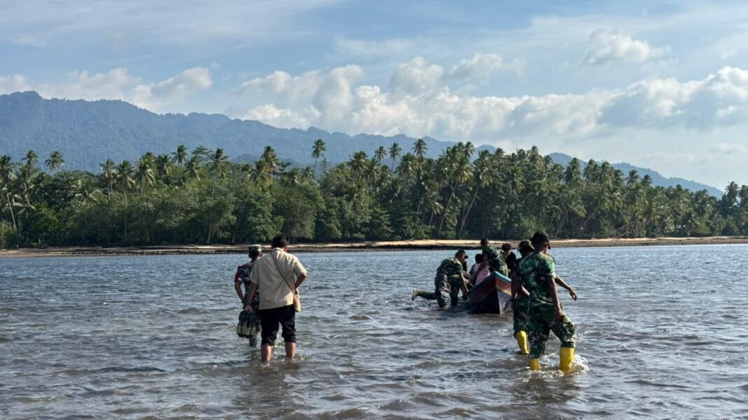 Dandim 1804/Kaimana Tempuh Jalur Laut untuk TMMD ke-127 ke Kampung Sisir