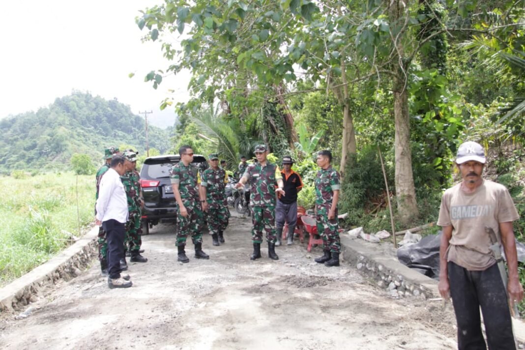 Tim Wasev TMMD ke-127 Dipimpin Hadi Purwosubroto Lakukan Peninjauan di Dusun Ogomolobu