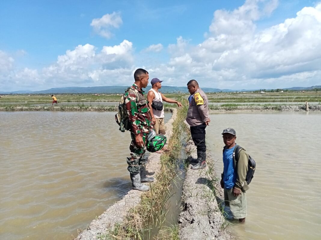 Sinergi TNI-Polri dan Warga Perbaiki Saluran Air untuk Dukung Ketahanan Pangan