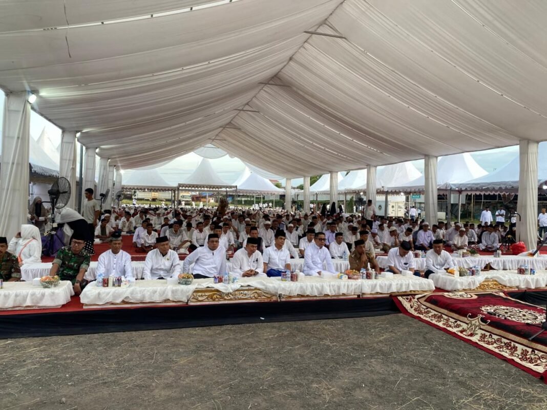 Kasdim 1420 Sidrap Ikuti Buka Puasa Bersama Wagub Sulsel, Ribuan Warga Memadati RMS Land