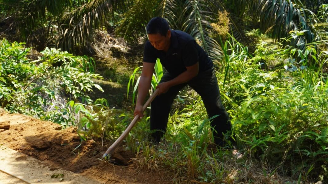 Pembongkaran Jembatan di Desa Tri Buana: Awal Pembangunan Infrastruktur Baru