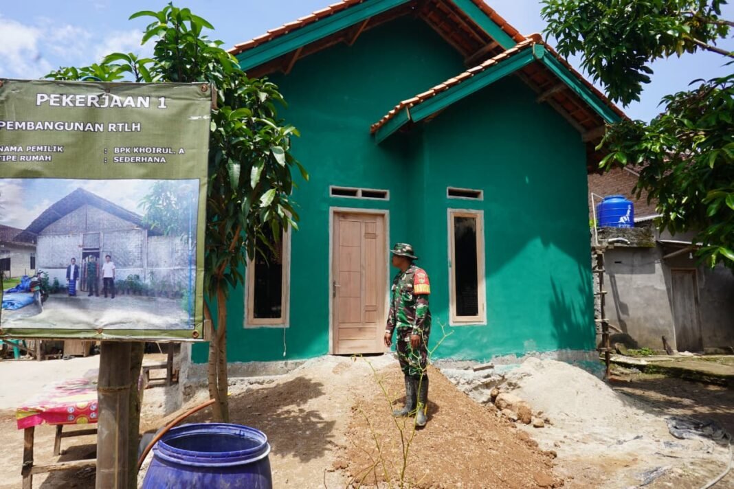 TMMD Ke-127: Pembangunan Lantai Rumah Bapak Khoirul Anwar untuk Hunian Layak