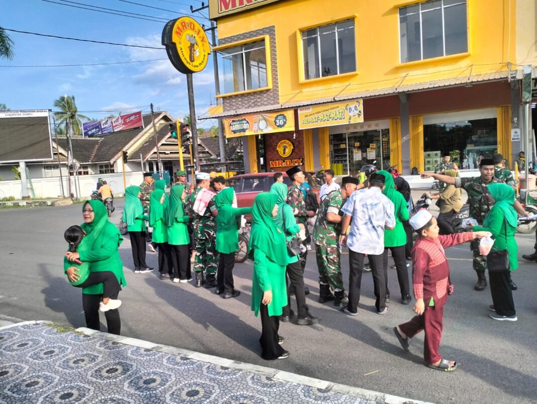 Kegiatan Sosial di Bulan Ramadan, Lettu Kav Syarifuddin Ajak Koramil Dekatkan Diri dengan Masyarakat