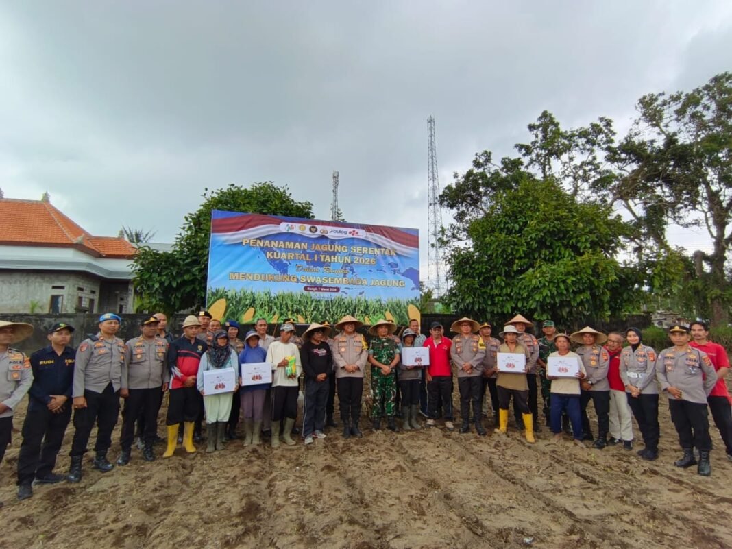 Dandim 1626/Bangli Ikut Serta dalam Penanaman Jagung Serentak untuk Swasembada Pangan