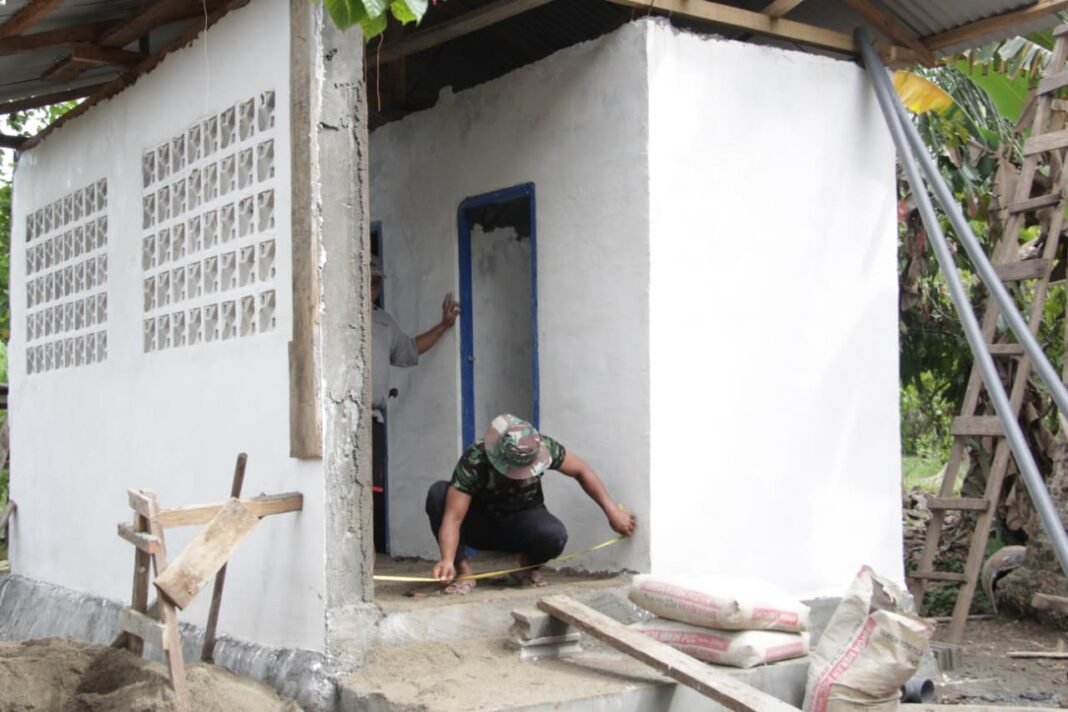 Kodim 1305/Buol Tolitoli Teruskan Pembangunan Fasilitas MCK di Desa Oyom