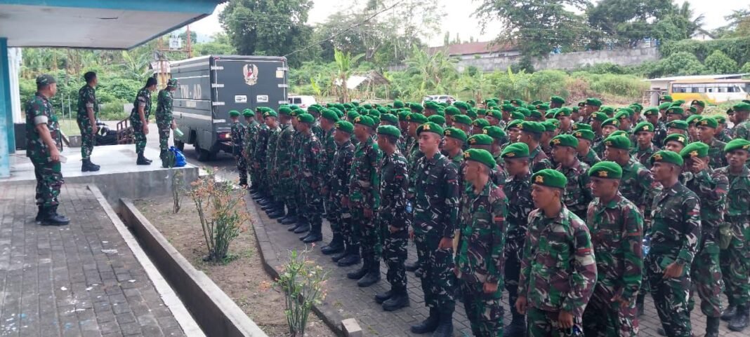 Dandim 1310/Bitung Menyambut Prajurit Yonif TP 916/SDY di Marshaling Area