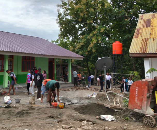 Selesainya Pembangunan Ruang Kelas Baru di SMAN Bikomi Nilulat Sambut Antusias Siswa