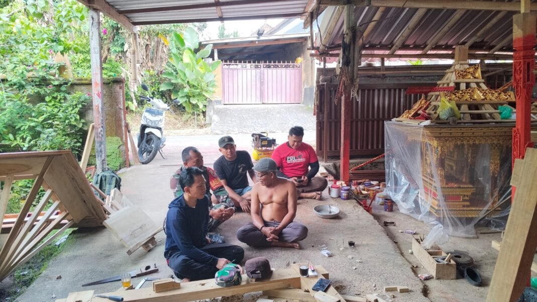 Babinsa Jehem Perkuat Hubungan dengan Masyarakat Jelang Nyepi