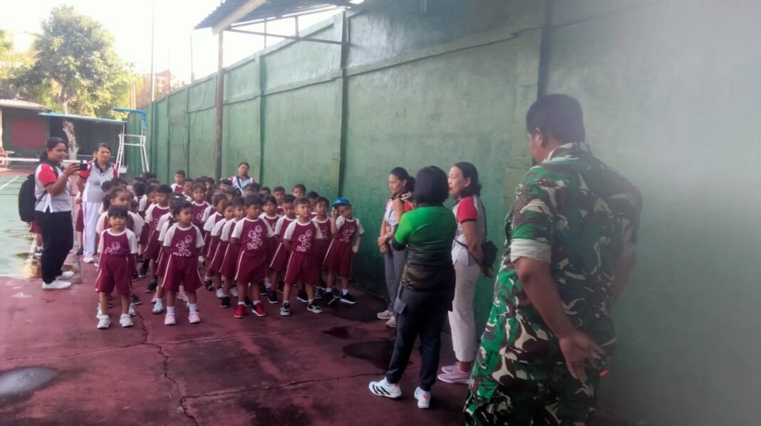 Keceriaan Anak-anak TK Negeri Desa Akah dalam Outing Class di Makodim Klungkung