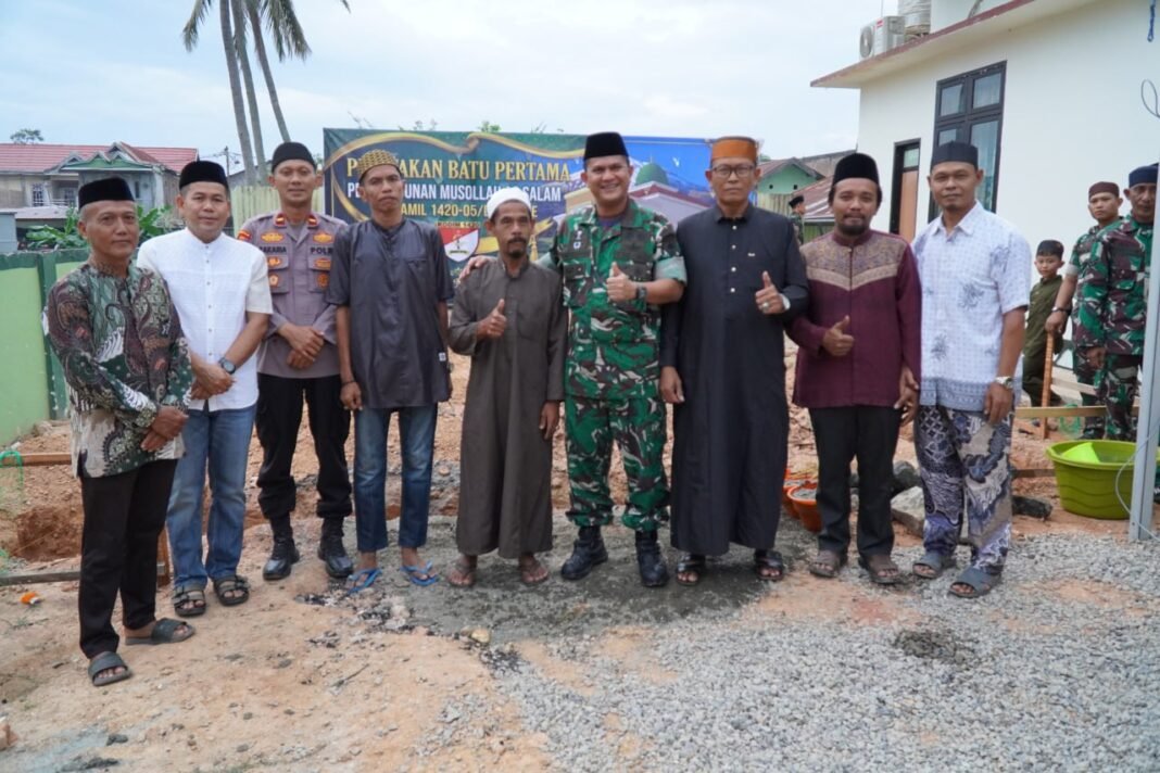 Dandim Sidrap Kunjungi Dua Pitue, Rayakan Ramadhan dengan Berbagi dan Bangun Mushola