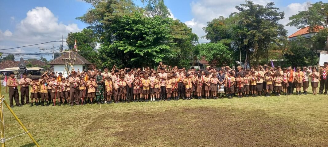 Babinsa Tamanbali Berpartisipasi dalam Pembinaan Karakter Generasi Muda Melalui PERSARI Pramuka
