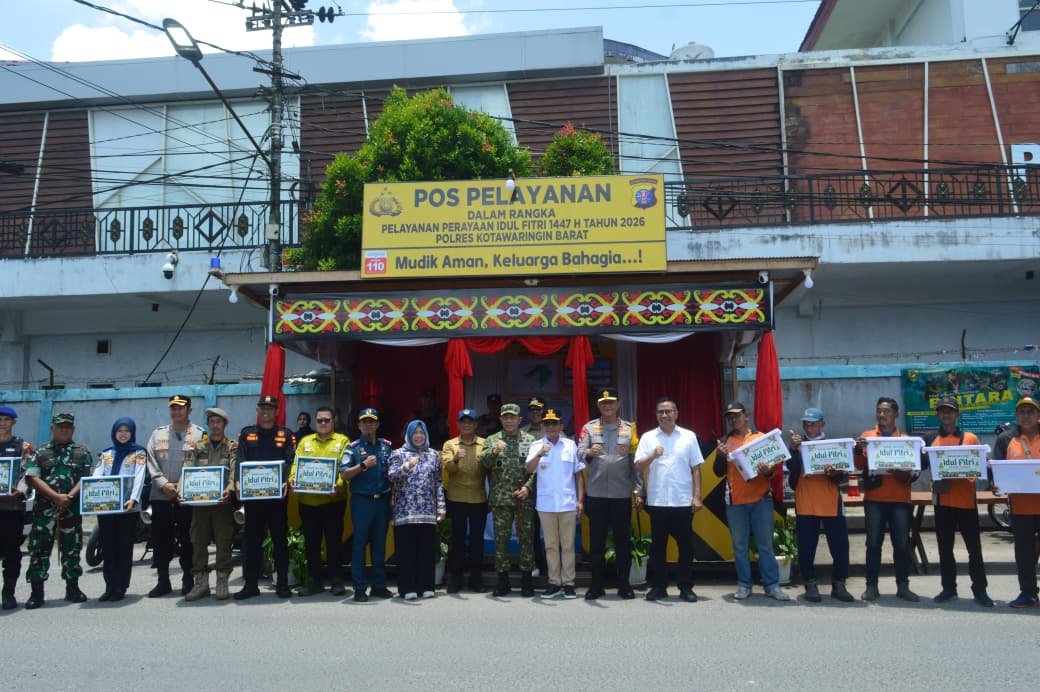 Pangdam Zainul Arifin dan Gubernur Agustiar Sabran Tinjau Arus Mudik di Kalimantan Tengah