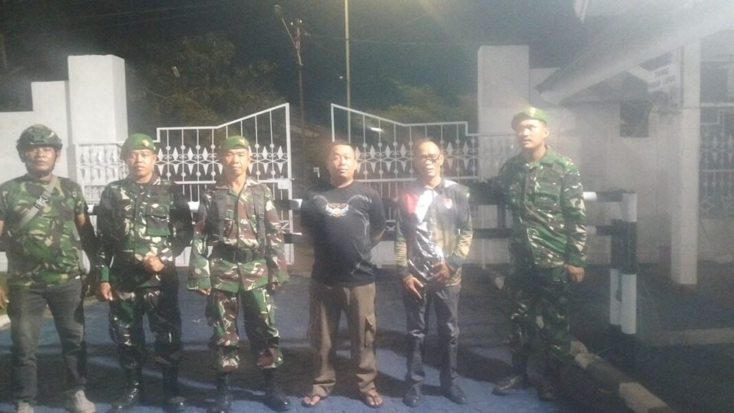 Patroli Siskamling Gabungan Memperkuat Keamanan di Pangkajene