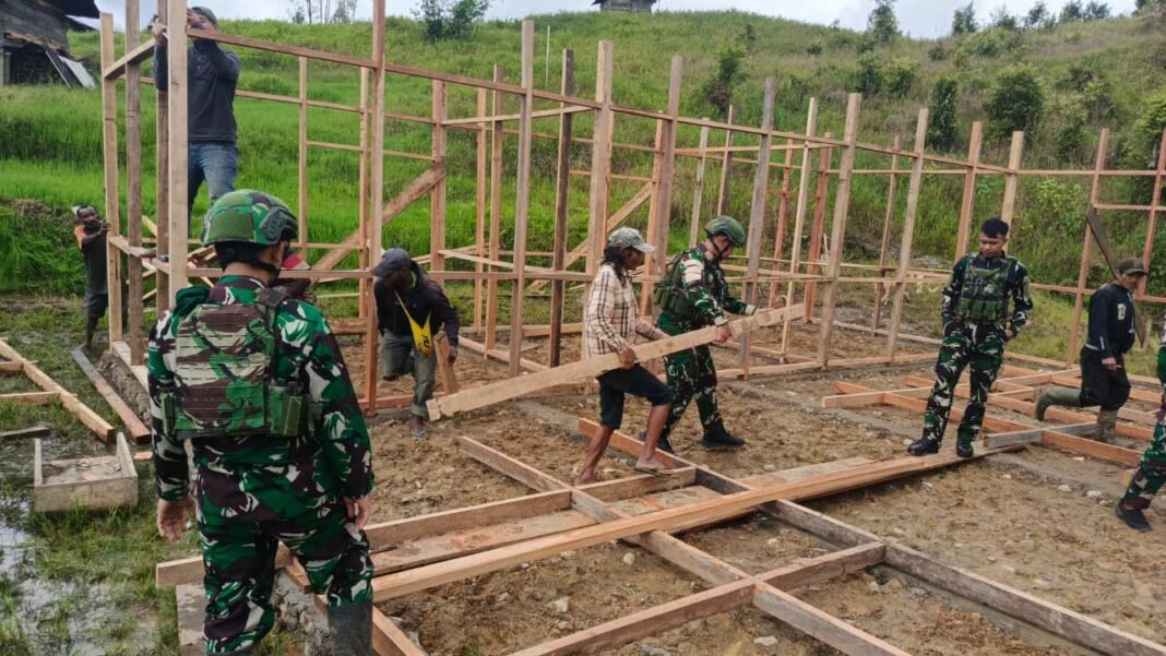 Dukungan Pos Serambakon Satgas Swasembada Yonif 751/VJS untuk Pembangunan Dapur MBG di Kampung Wanbakon