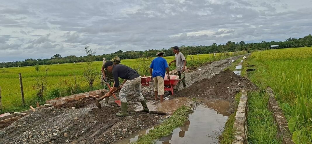 Gotong Royong Jadi Nafas TMMD Ke-127 Kodim 0105/Abar