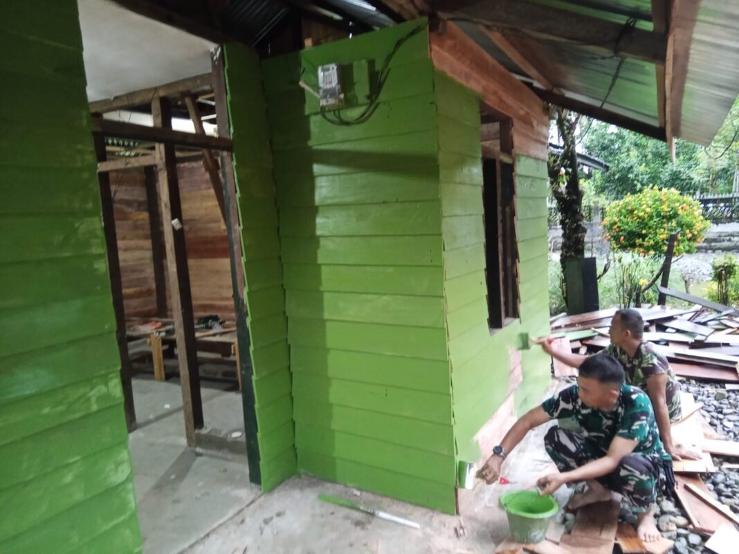Ketika Tangan Prajurit Menjadi Jawaban Doa Warga