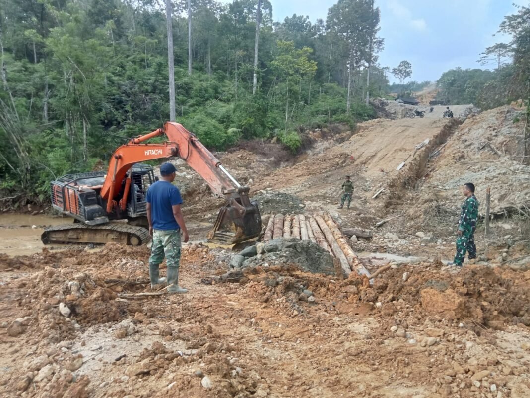 Kerja Keras Satgas TMMD di Tengah Bulan Ramadhan
