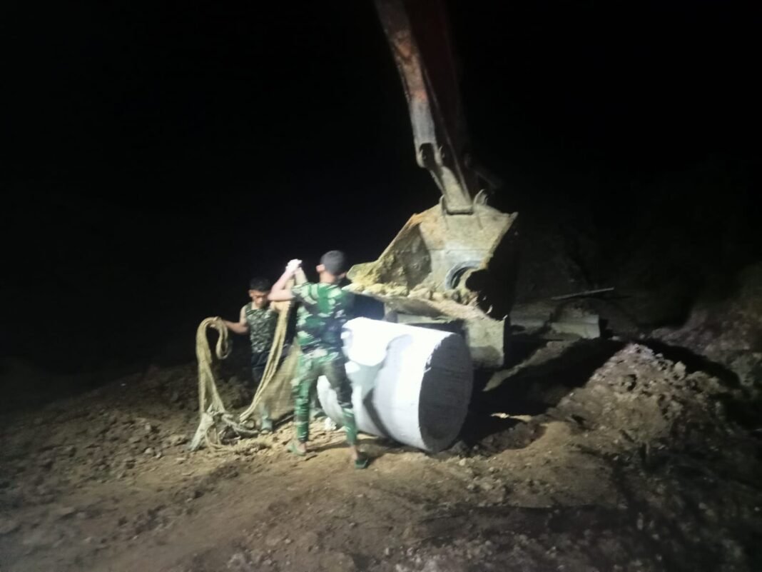 Dedikasi Tanpa Batas, Satgas TMMD Nagan Raya Kerja Sampai Malam