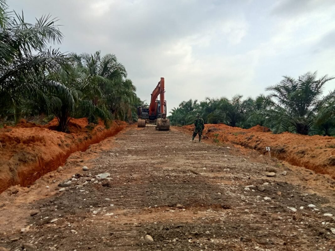 Semangat Prajurit dan Warga Warnai TMMD 127