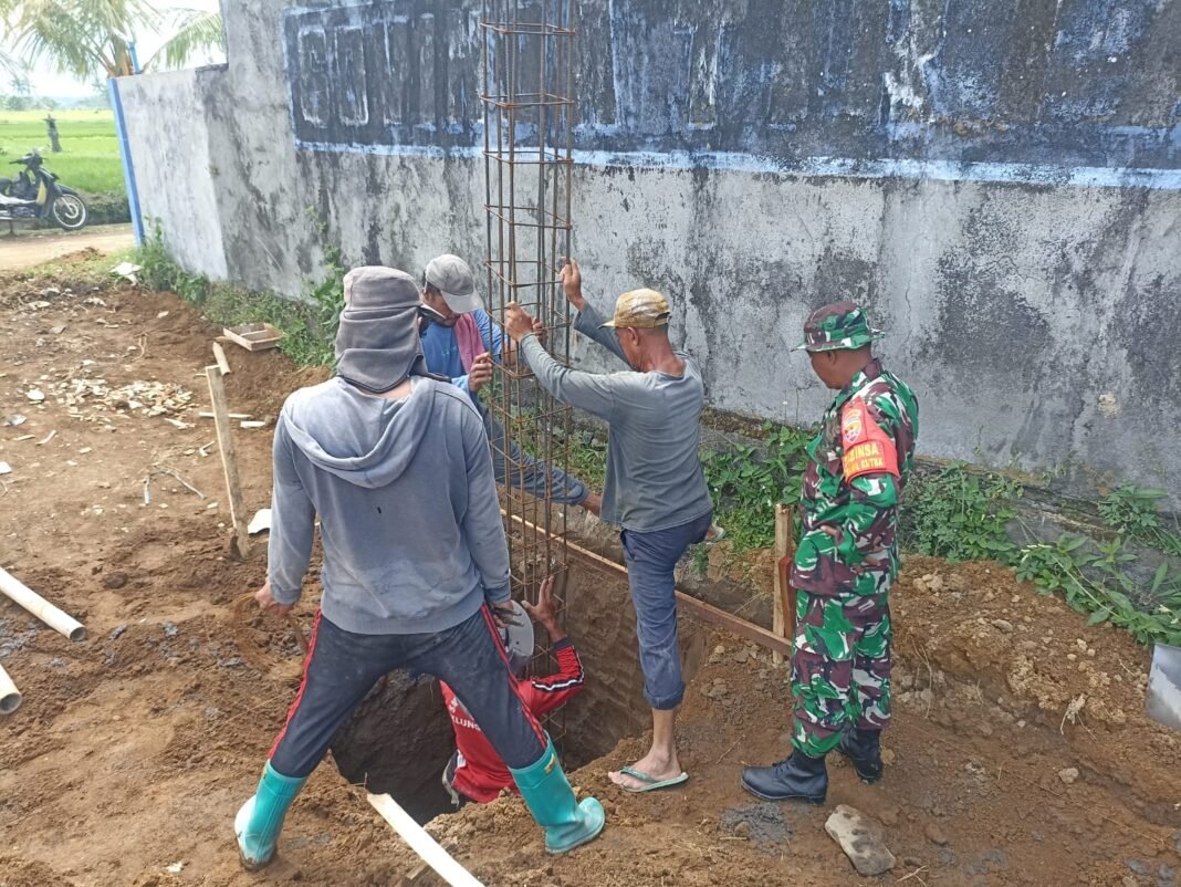 Pengawasan Babinsa Bangbang Terhadap Pembangunan Gerai KDKMP di Nyanglan Kaja
