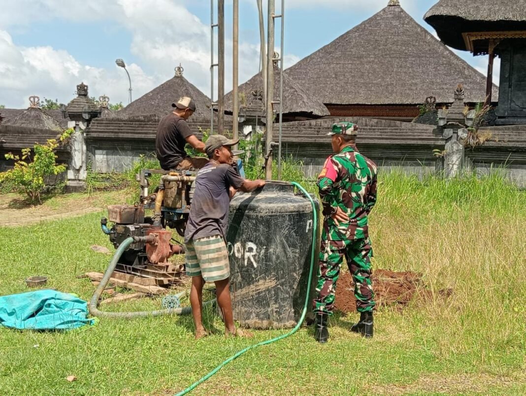 Danramil 1626-01/Bangli Awasi Pembuatan Sumur Bor di Desa Kayubihi