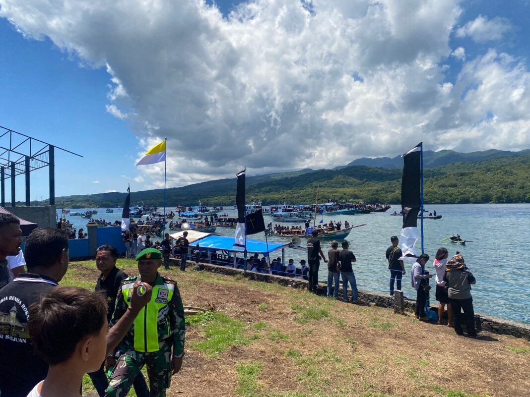 Kodim 1624/Flotim Amankan Prosesi Bahari Semana Santa untuk Keamanan Bersama