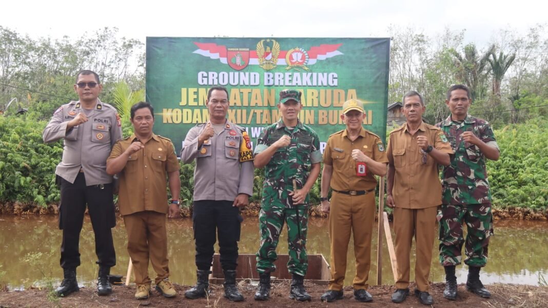 Dandim 1011/Kuala Kapuas Melakukan Ground Breaking Jembatan Garuda di Desa Naning