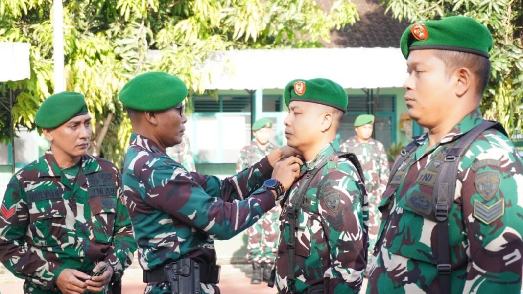 Dandim Klungkung Pimpin Upacara Kenaikan Pangkat Bintara dan PNS April 2026