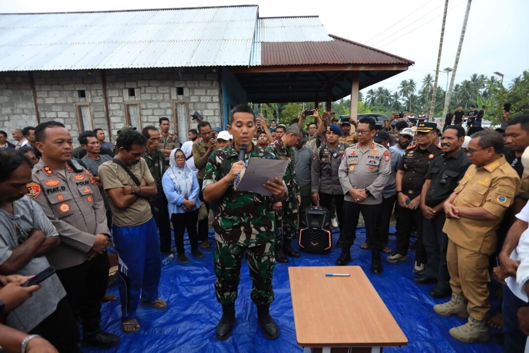 Letkol Inf Fachrozie Fanani Resmikan Deklarasi Perdamaian antara Desa Banemo dan Sibenpopo