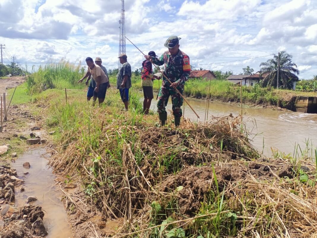 Progres Pembangunan Jembatan Gantung Printis Garuda Kodim 0426/TB Menuju Tahap Pembersihan dan Patok