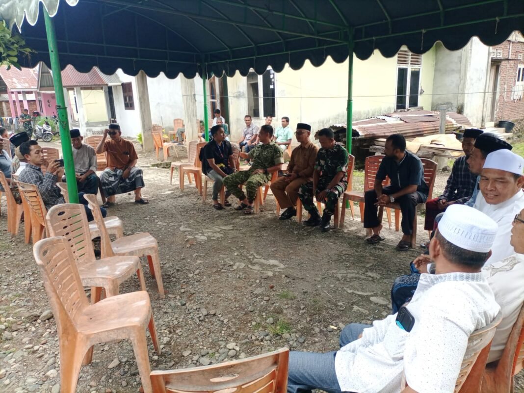 Dandim 0114/Aceh Jaya Melayat ke Rumah Duka Almarhum Tgk Nyak Sandang di Kecamatan Jaya