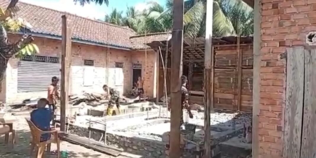 Inspirasi dari Pak Devi dalam Proyek TMMD Rehabilitasi RTLH