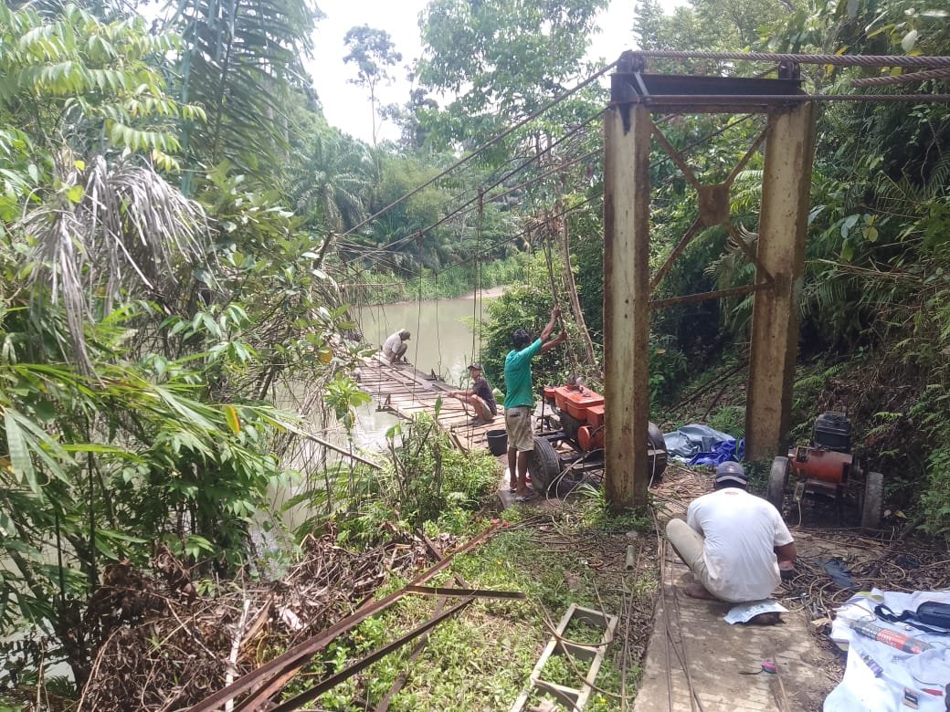 Akses Warga Talang Durian Terjamin Setelah TNI Perbaiki Jembatan Garuda
