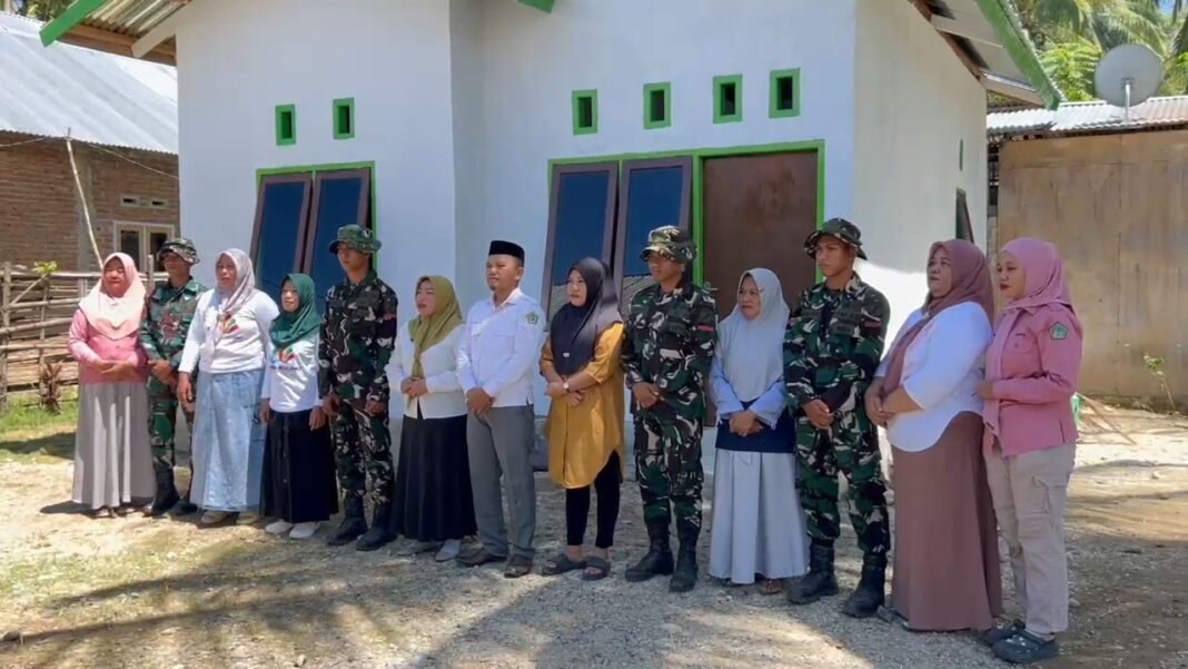 Warga Hutamonu Apresiasi TNI AD atas Pembangunan Rumah Layak Huni yang Berkualitas