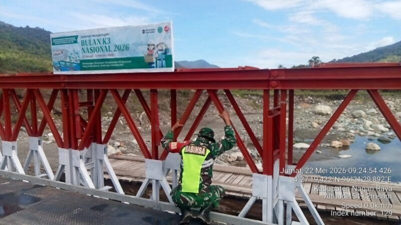 Pengawasan Infrastruktur Terus Dilakukan Babinsa di Pedalaman Nagan Raya