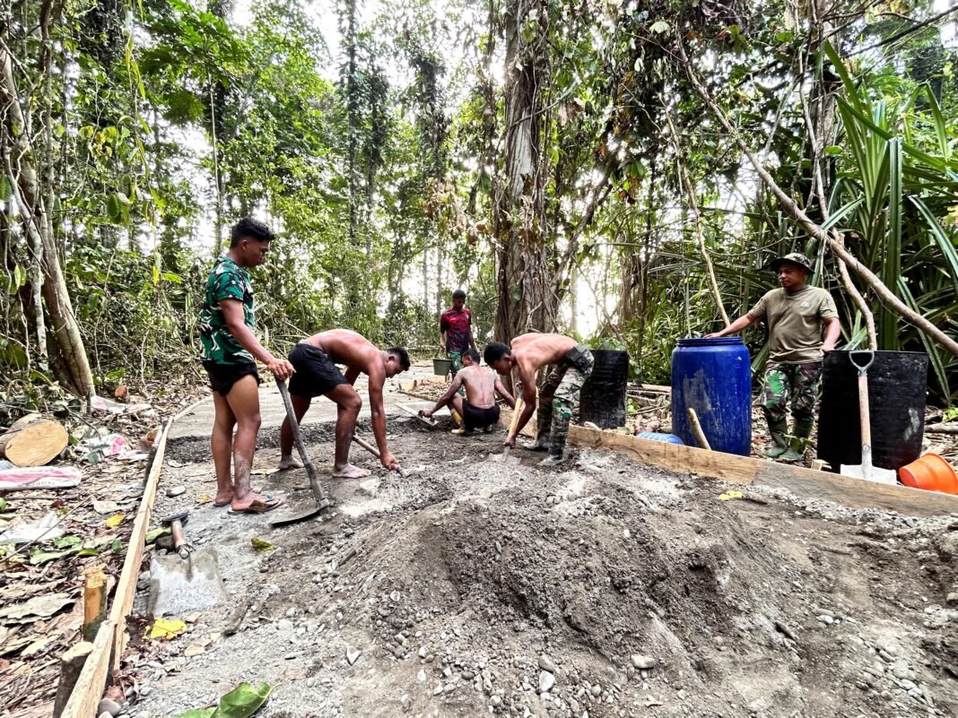 Aksi Satgas TMMD Ke-128 Kodim 1801/Manokwari di Hari Minggu