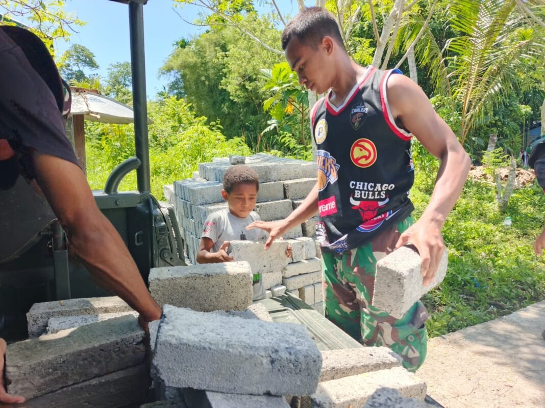 Rasa Kebersamaan Anak-Anak dalam Program TMMD di Manokwari Utara