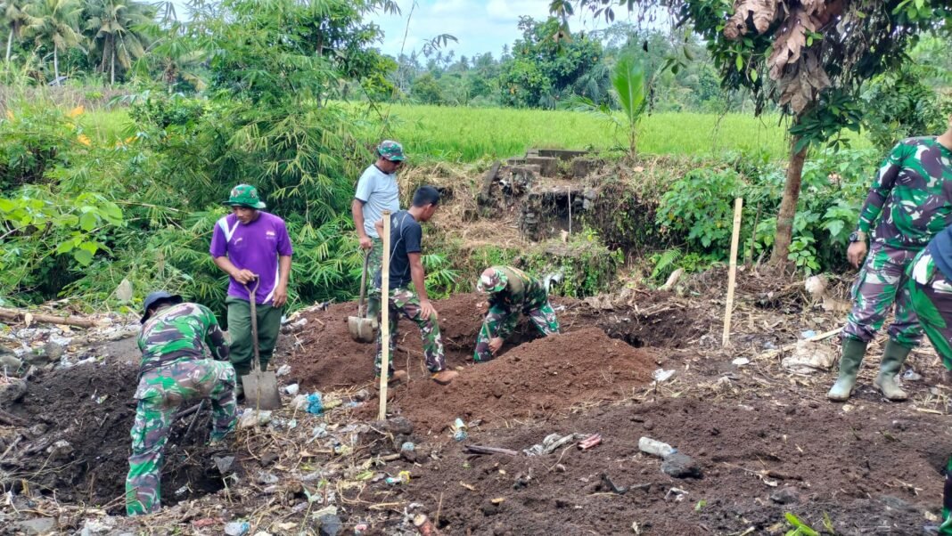 Pembangunan Jembatan Swadaya Kodim Klungkung Masuki Tahap Pembuatan Lubang Pondasi Cakar Ayam