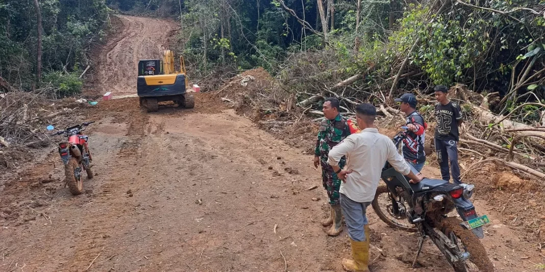 Jalan Baru TMMD Ke-128: Solusi untuk Warga Desa Lubuk Tampang