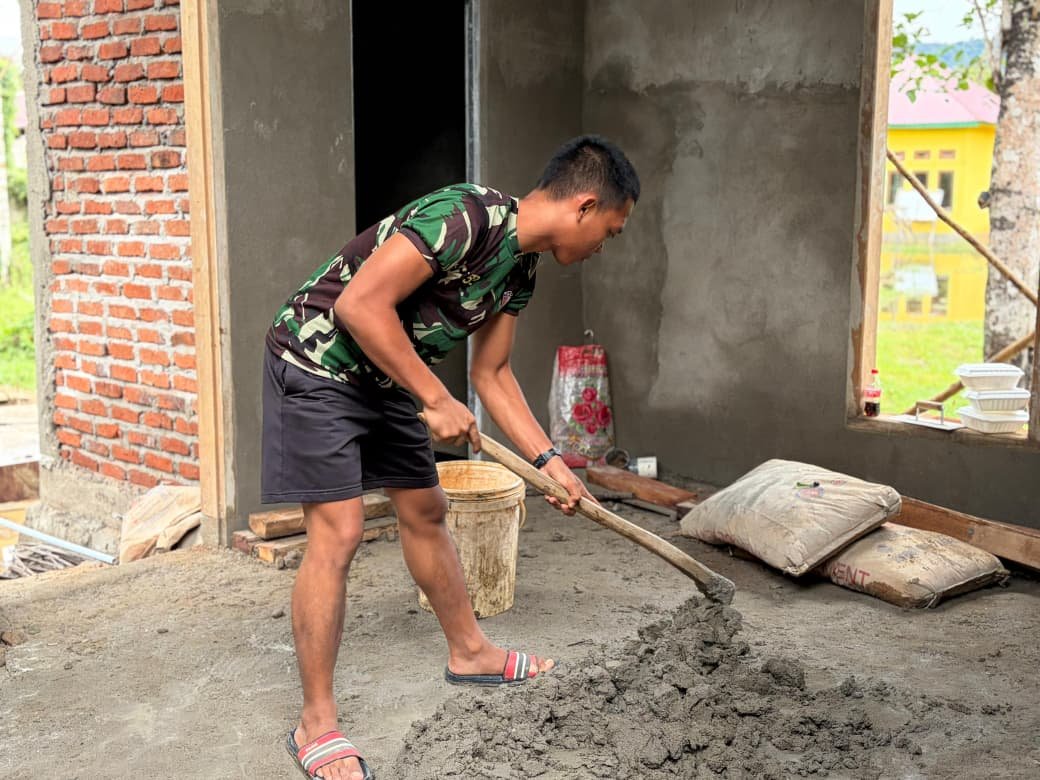RTLH TMMD Ke-128: Proses Plaster Dinding Mendapat Prioritas Tinggi