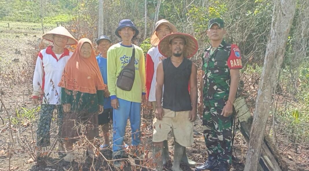 Warga Desa Sepang Dapat Penjelasan TMMD dari Babinsa