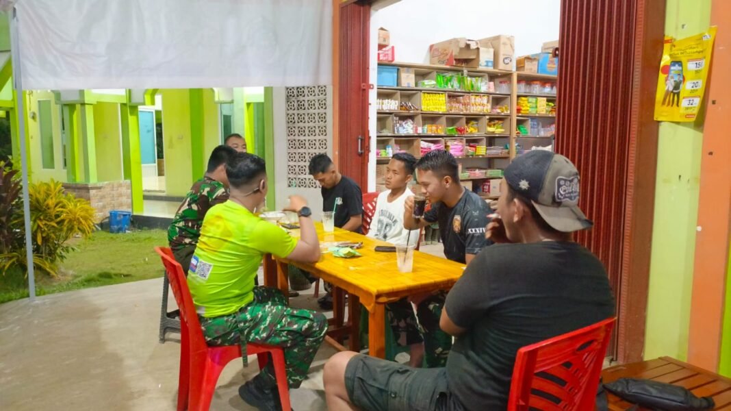 Hangatnya Malam Bersama Satgas TMMD di Desa Sepang