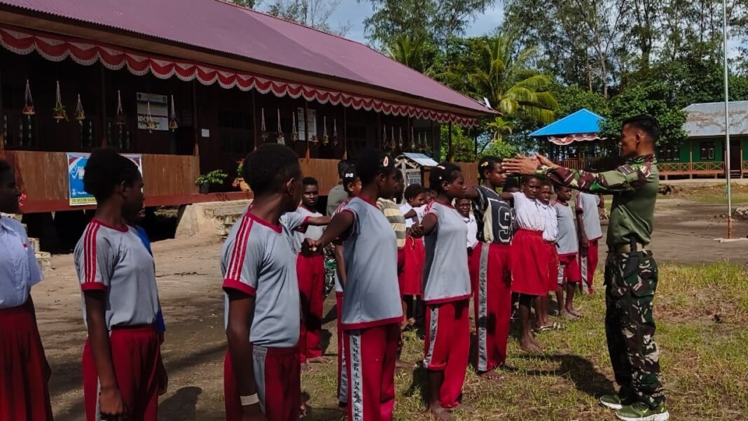 Pembekalan Wawasan Kebangsaan dan PBB oleh Satgas TMMD untuk Generasi Muda