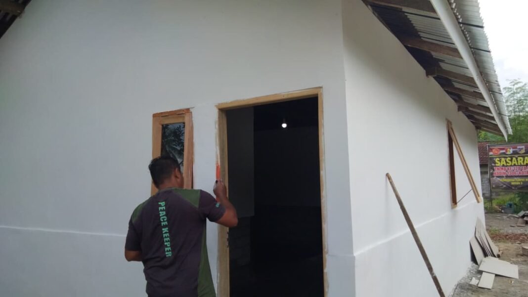 Kondisi Rumah di Desa Sausu Trans Membaik Melalui Program TMMD