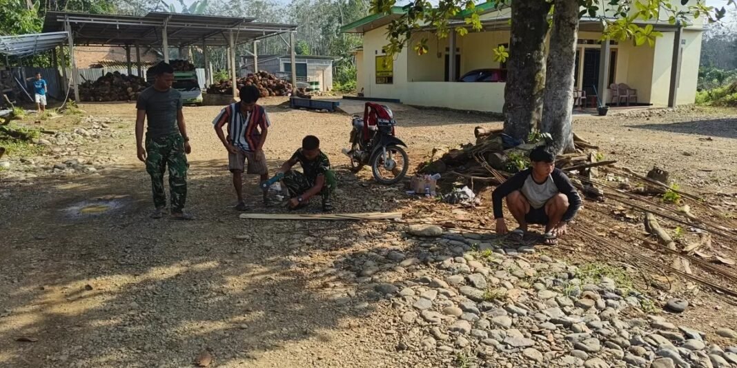 MCK 2: Tiang Besi Sedang Disiapkan oleh Satgas TMMD 128