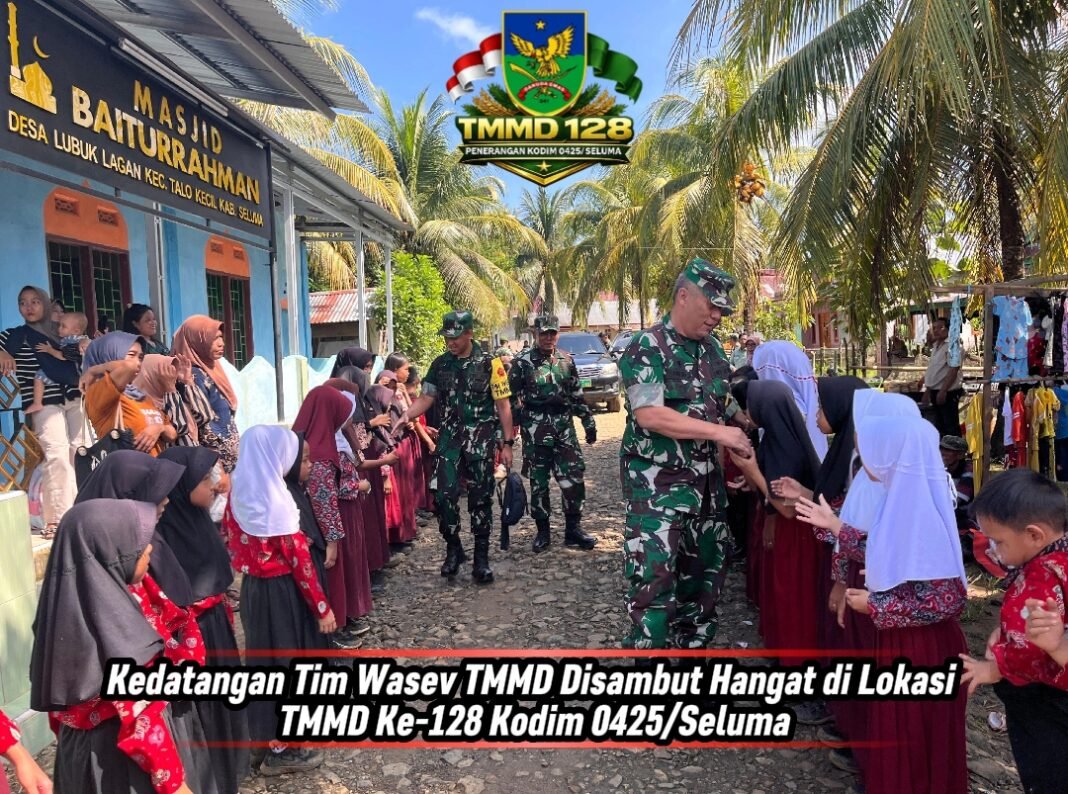 Kedatangan Tim Wasev TMMD di Seluma Diterima Suasana Hangat