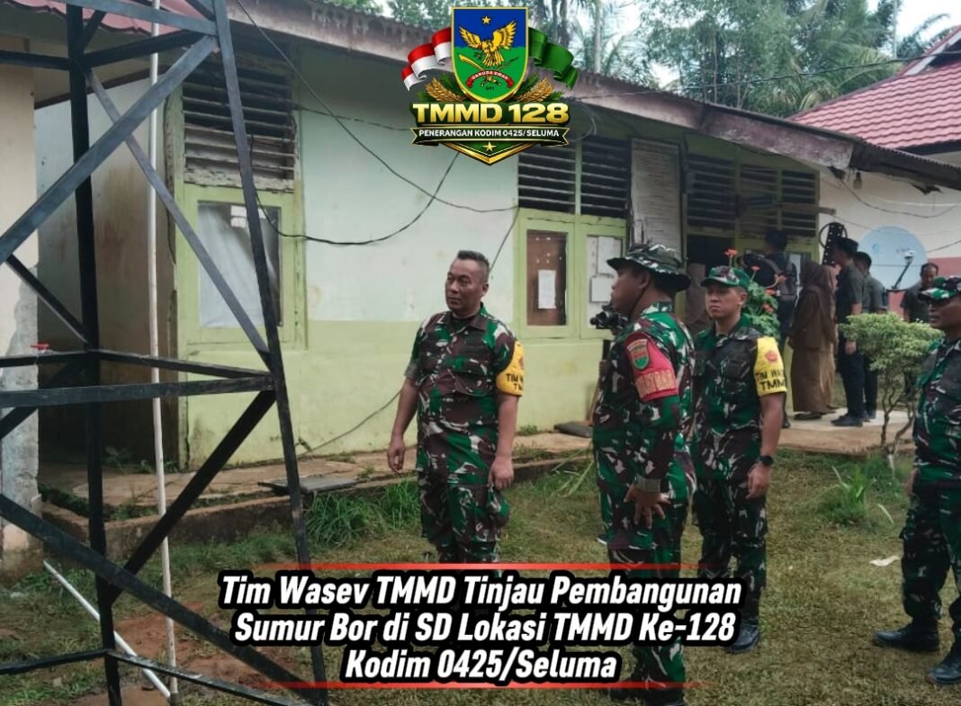 Tim Wasev TMMD Memantau Proses Pembangunan Sumur Bor di SD Lubuk Lagan